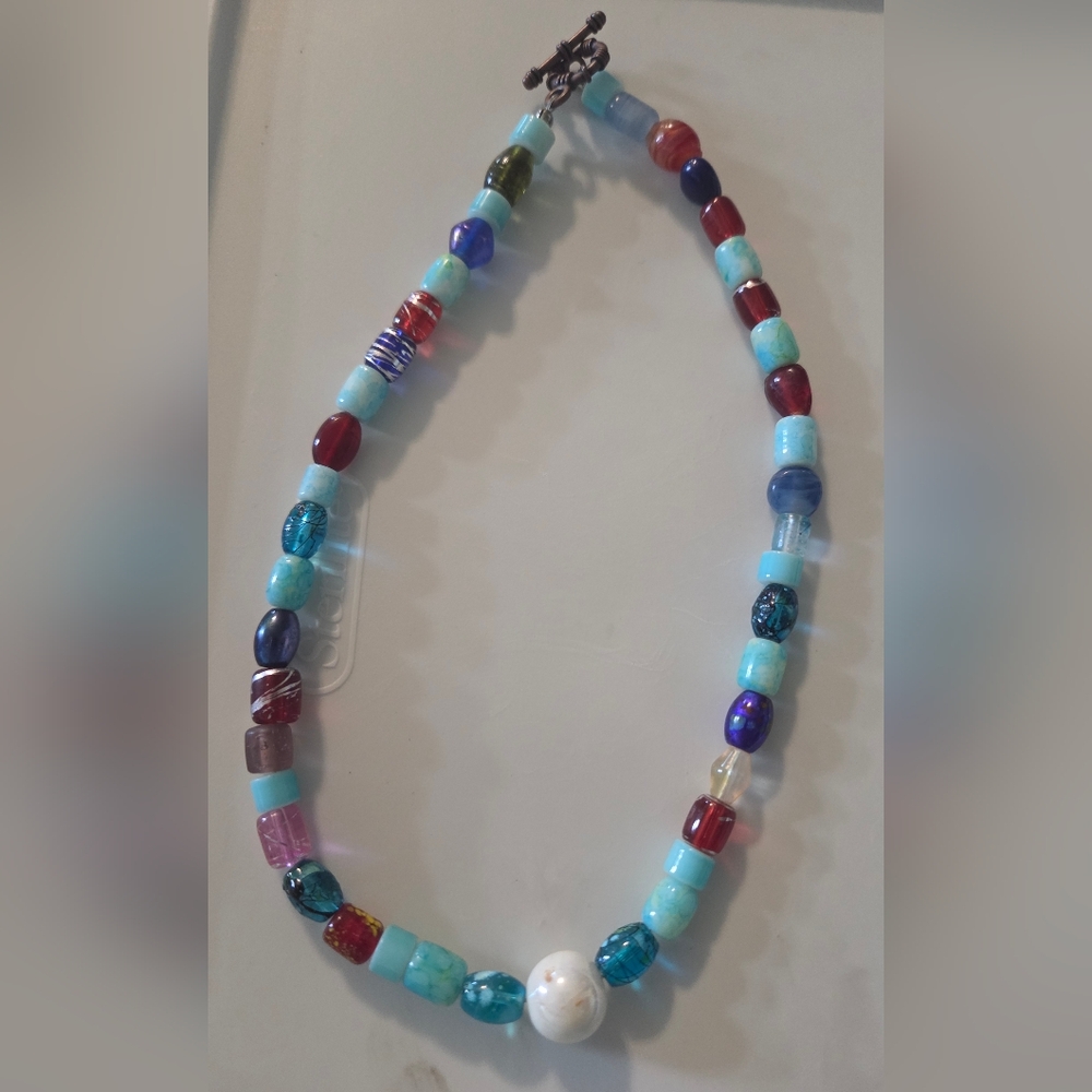 Vibrant Multicolor Beaded Necklace with Pearl Accent